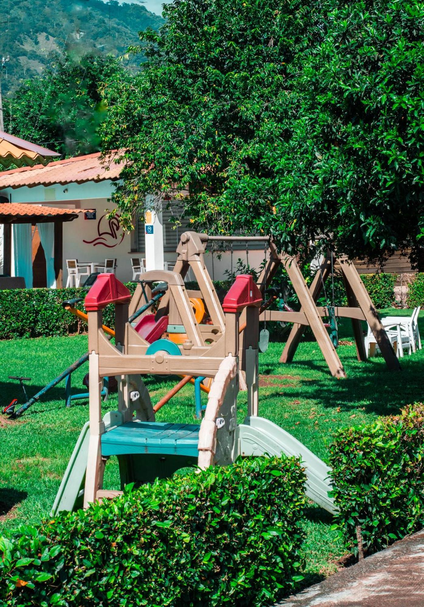 Guacamayos Hotel Bonao Exterior foto