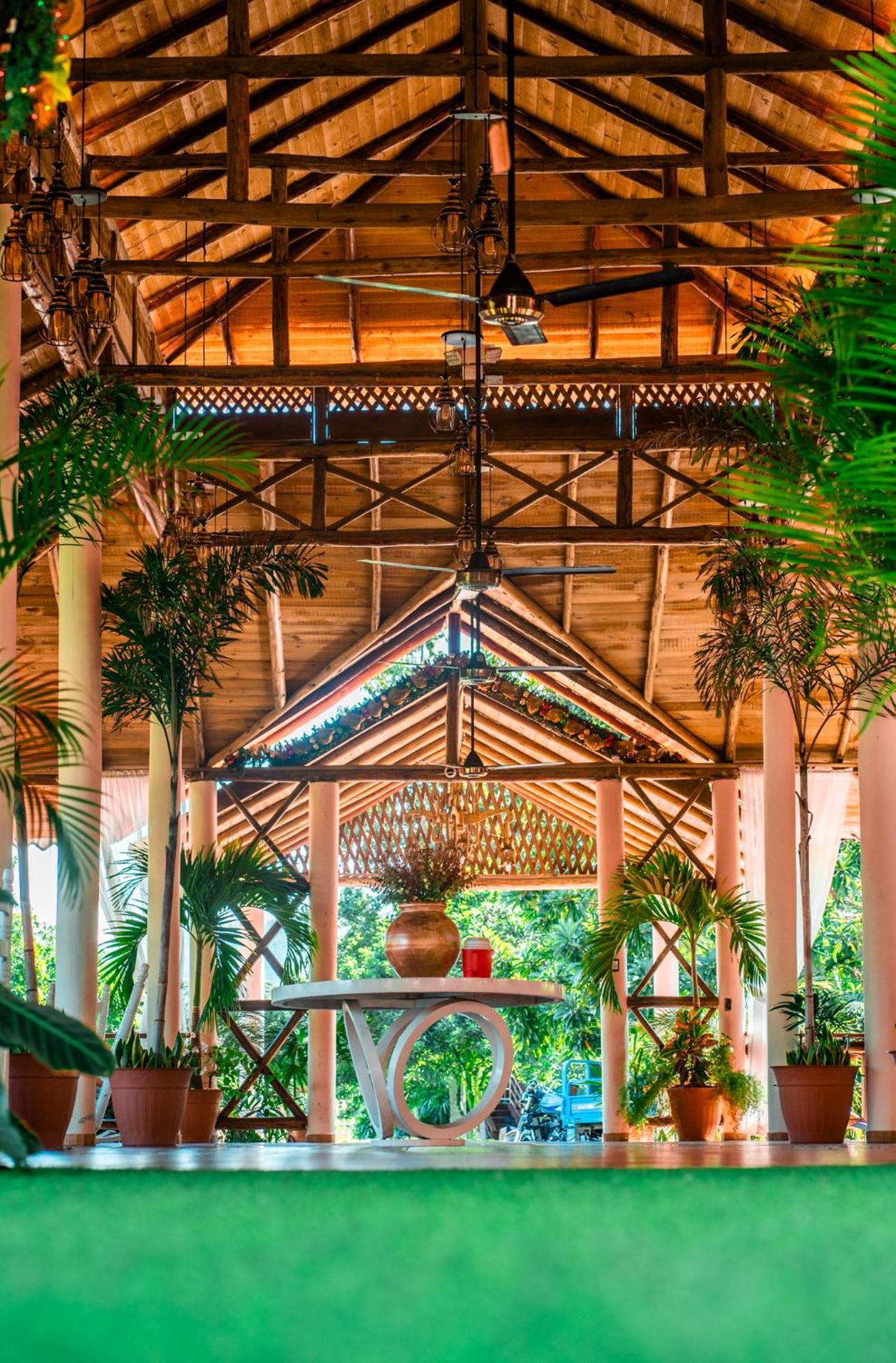 Guacamayos Hotel Bonao Exterior foto